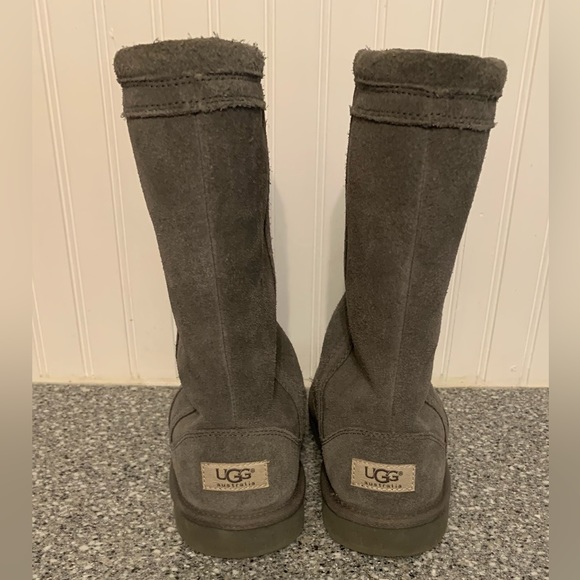 Women’s UGGS Classic Tall Boots Size 5 - Picture 4 of 8